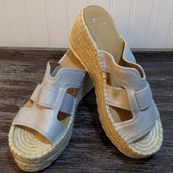 Marc Fisher Women's Silver Wedge Slip On Platform Comfort Sandal Size 9.5 M - Picture 4 of 6